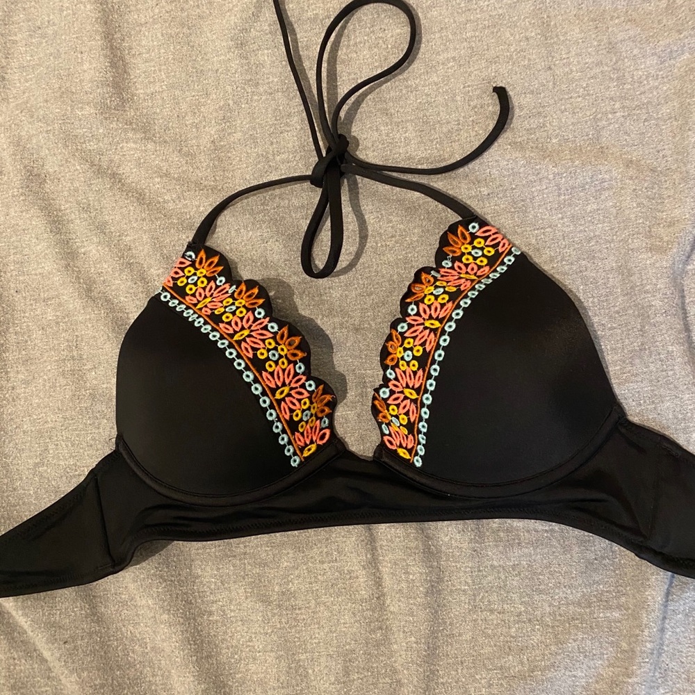 Bathing suit with floral design